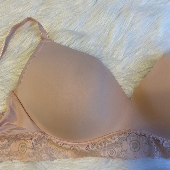 Blake & Co Wireless Bra Women Size 40DD Pink Lightly Lined Wirefree Back Closure - Picture 2 of 6